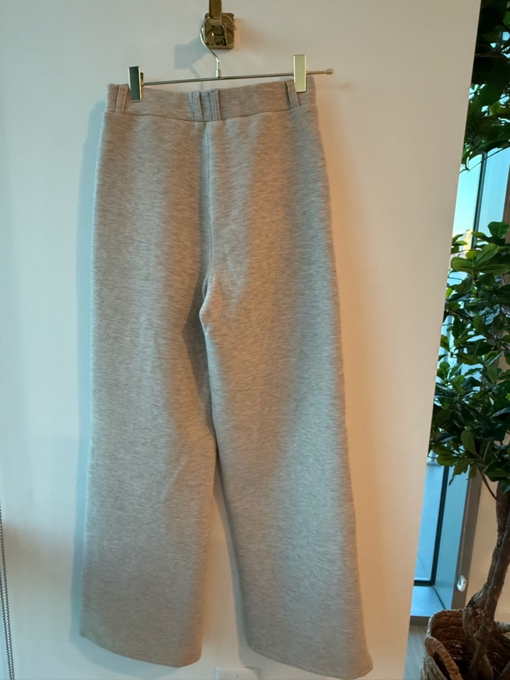 OGL Ongoing Gratitude Love beige Heather Flare Pintuck Pants XS/P NWT - Picture 4 of 5